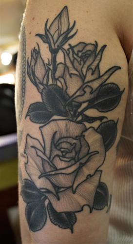 rose-arm-tattoo